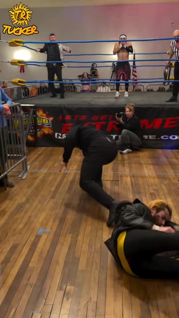 Y'all need to stop!🤣#professionalwrestling #prowrestling #Wrestling #SportsEntertainment #WWE