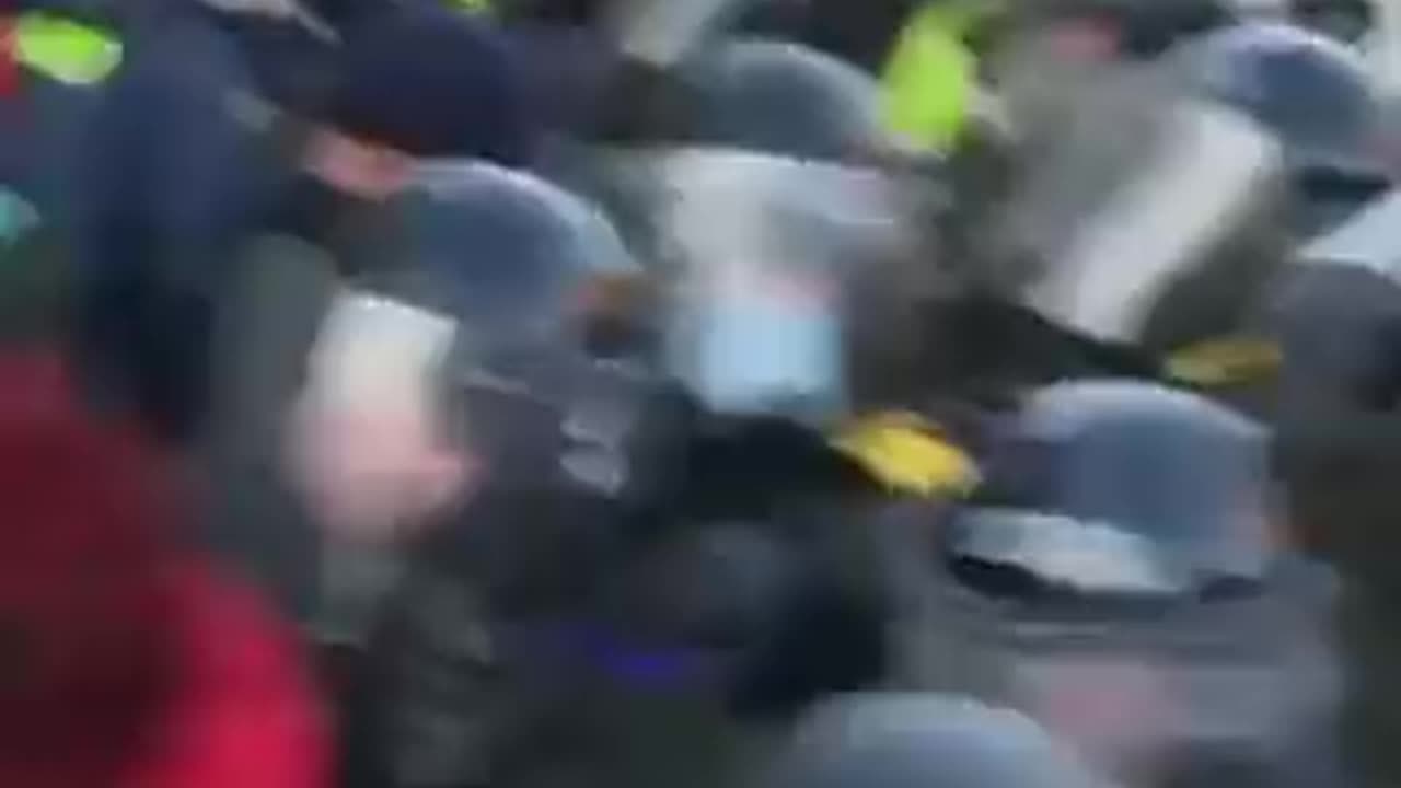 Truckers Convoy: Mohawk woman with a walker gets trampled by horses under Trudeau Liberal gov