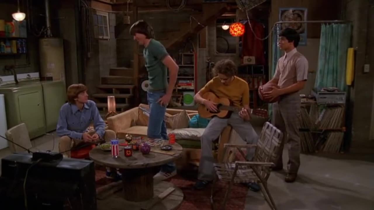 1X2 part 1 _Eric's birthday_ That 70S Show Funny Scenes HD