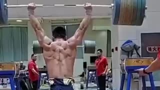 Lu Xiaojun Overhead Squats 210kg Like It’s Nothing 😱🔥