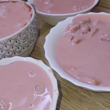 Instant Chocolate PUDDING with Biscuits and Cereal, shorts