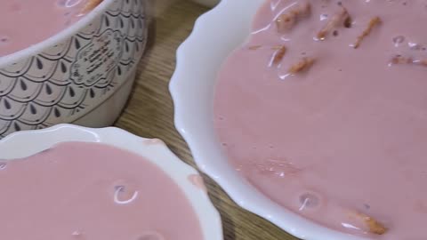 Instant Chocolate PUDDING with Biscuits and Cereal, shorts