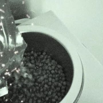 Melting Sexy Smooth Satin Secret & Tangerine Tease Hard Wax | @kandibesti Demo & Review