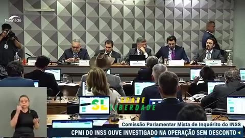 Investigado na CPMI do INSS fica em silêncio, após deputados perguntarem a relação dele com o PT