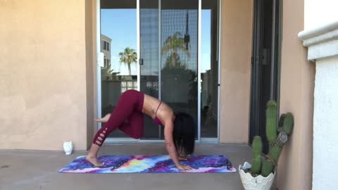 Spinal Movement ~ Intermediate Hip Mobility & Energizing Yoga Flow | Melspirations