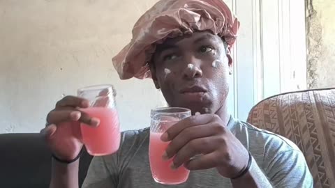 Quando o homem também gosta de uma fofoca 😂