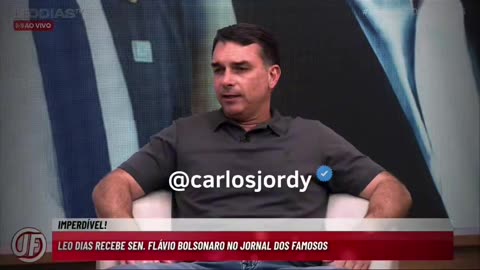 Flávio Bolsonaro foi desconvidado pelo SPT PRA DA PALCO PARA LULALADRÃO, NAZISTA DE MORAES E O DIRETOR DO DNIT DA DILMA O TARCÍSIO.