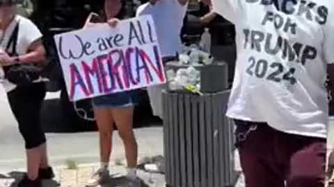 Downtown Miami at the No Kings protest. You gotta love it 😎