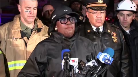 Philadelphia Mayor: Number of fatalities in plane crash unknown right now