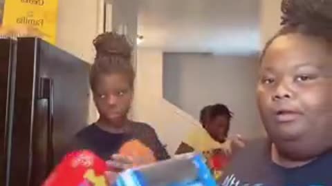 EBT recipient CHEERS as she gets her food stamps back.. I don’t see a single healthy item.. 💀💀