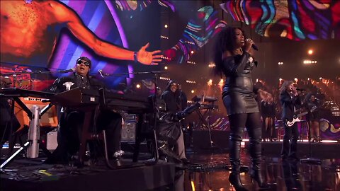 JHud Screaming In Some Fine Leather Boots When We Can See Them