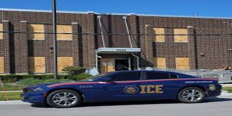 Small Illinois Village Picks a Big Fight With ICE