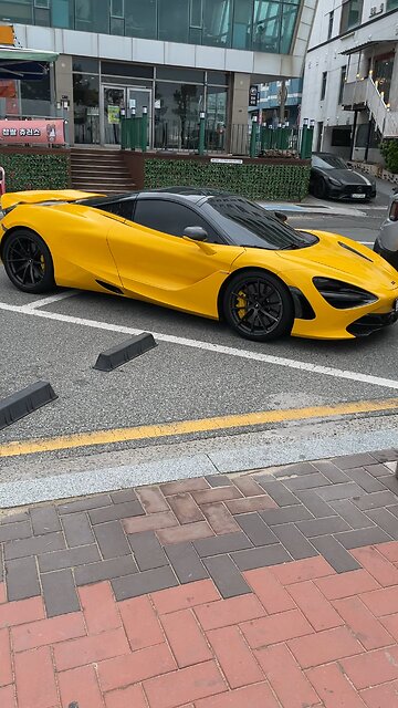 McLaren spotted in Busan