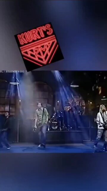 Pat Smear knew Courtney Love before Nirvana