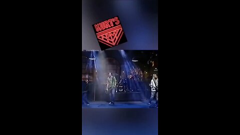 Pat Smear knew Courtney Love before Nirvana