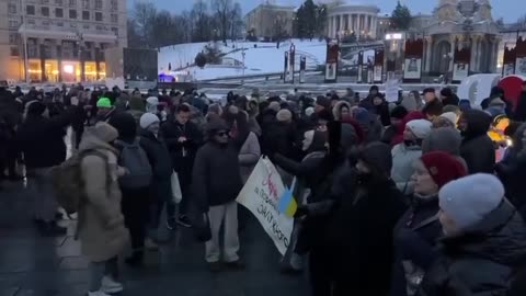 Ukrainians demand the removal of Zelensky