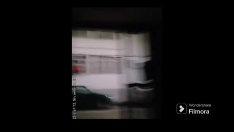 La puerta abierta del portal segundo día consecutivo