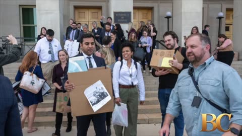 Reporters leave Pentagon en masse after refusing to sign on to new rules