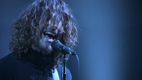 By Crooked Steps - Soundgarden (live)