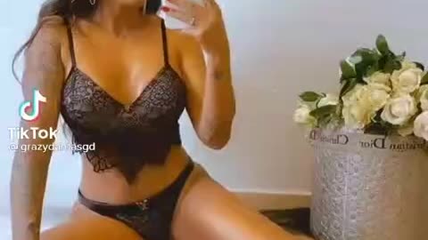 New Model Girl Lifestyle Beauty Fashion Model