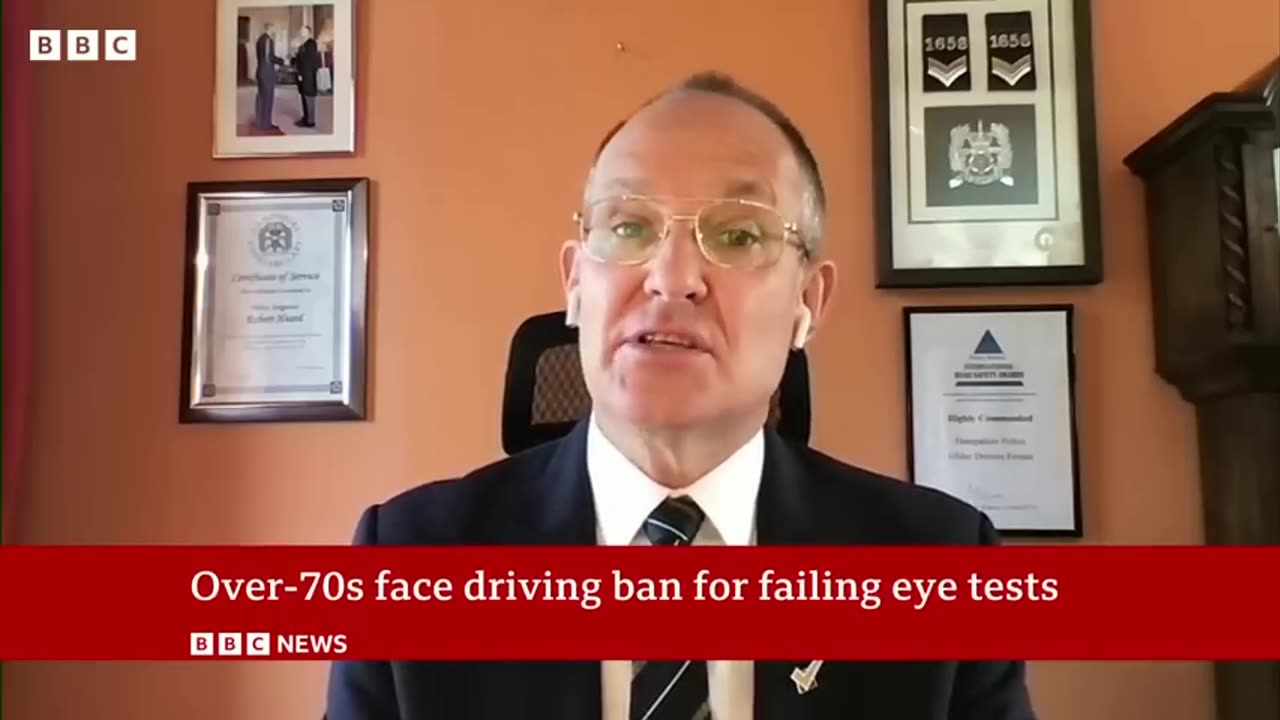 UK over-70s face driving ban due to failing eye tests | BBC News