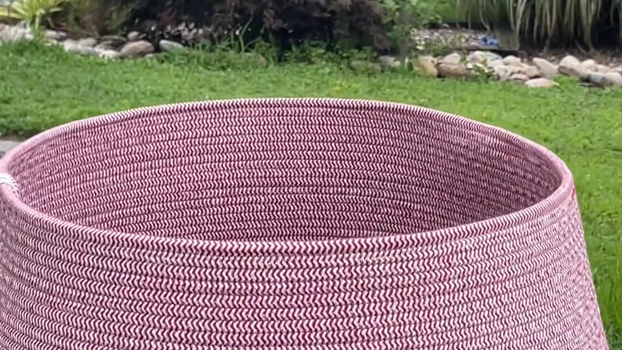 26" Rope Roll-up Christmas Tree skirt/Collar Red/White