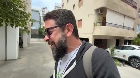 Ships sail through Hormuz. Graham lectures Pope. EU Ursula solves complex energy crisis