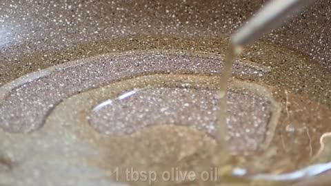 Crispy Chicken in Creamy Garlic Sauce, Only 5 Minutes!