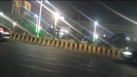 Exploring the dynamic commercial area in Noida 🏢✨