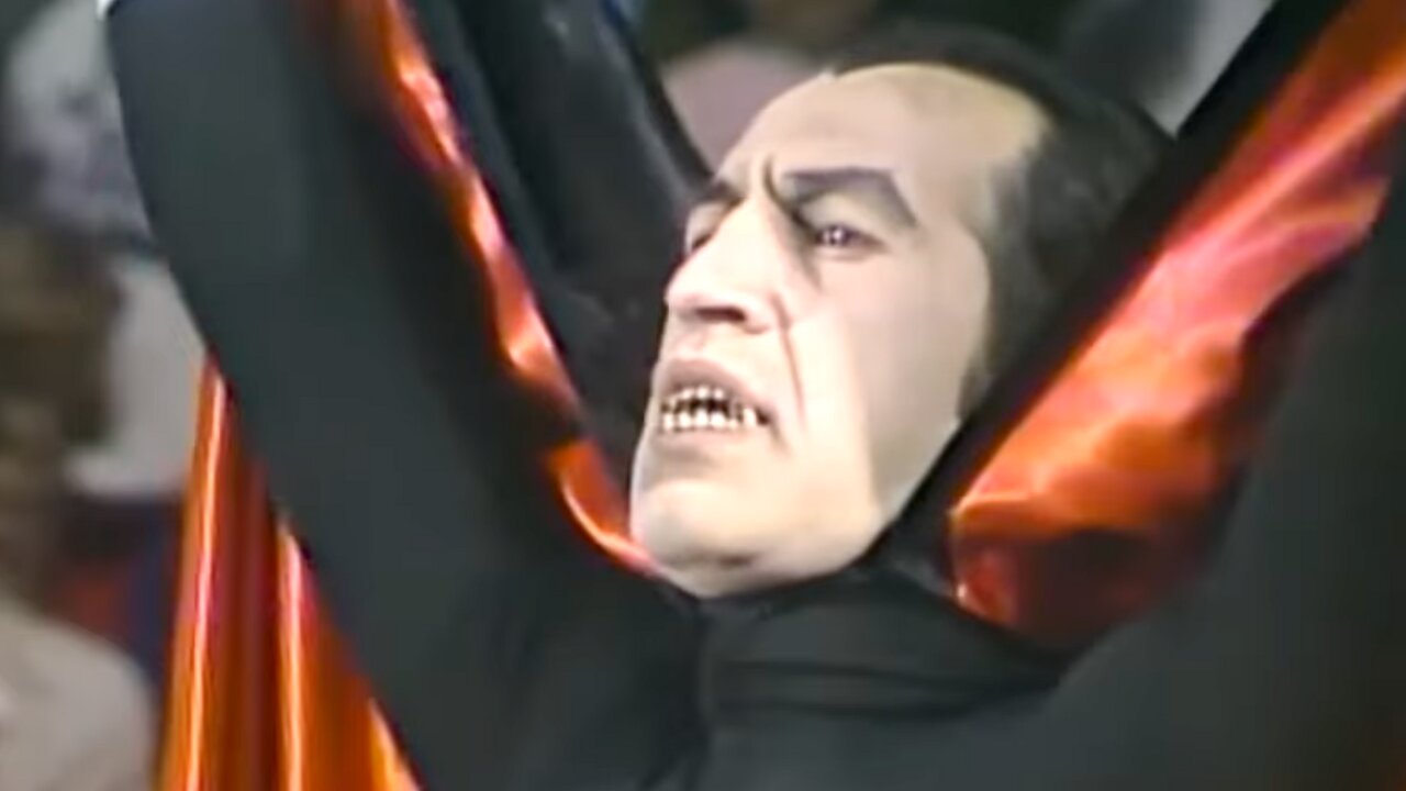 Robin vs. Dracula!? We Watched the Wildest Match from Chile’s Titanes del Ring!