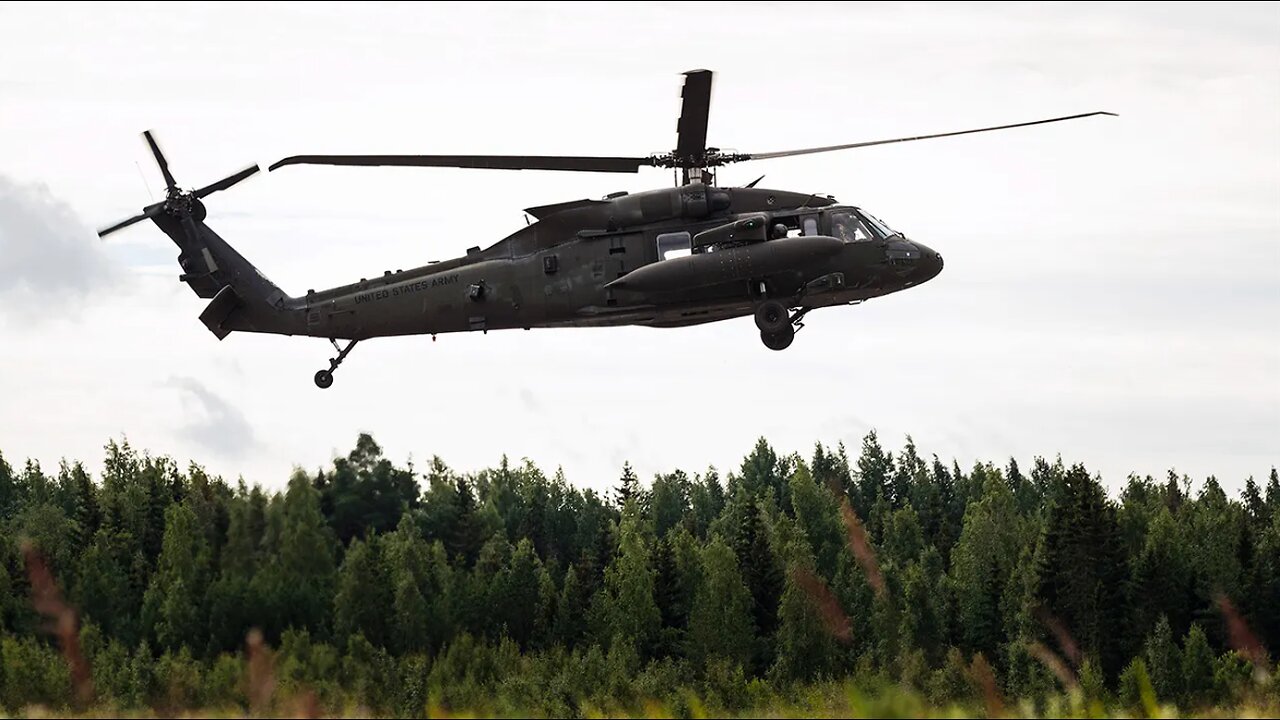 Black Hawk Military helicopter Crashes Into and American Airlines Jet!