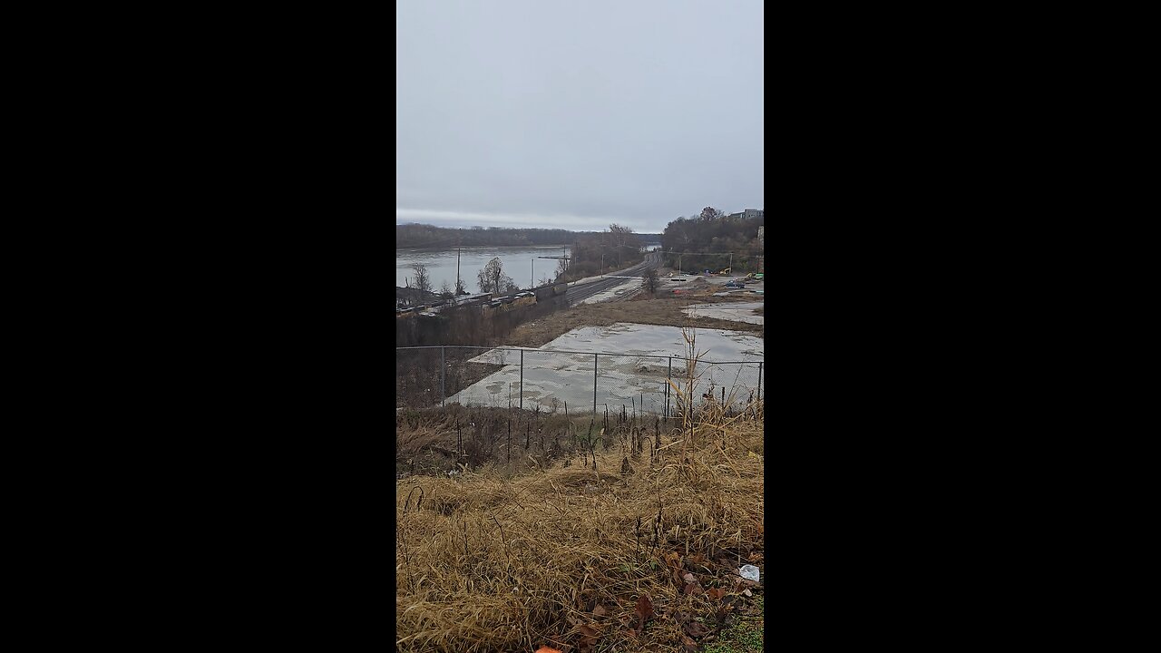Southern Pacific pulling coal along the Missouri