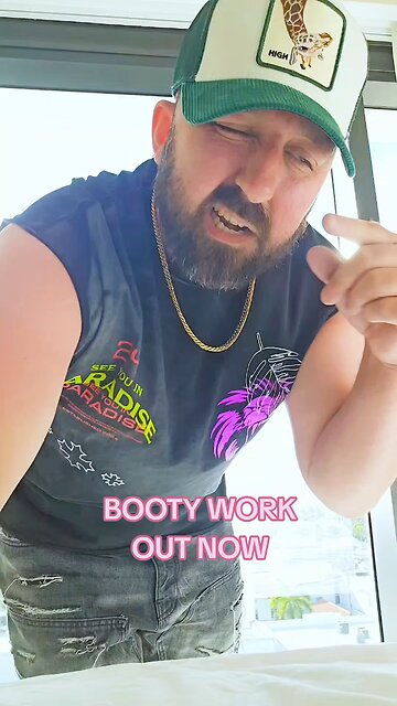 She's clocked in on time 🕘