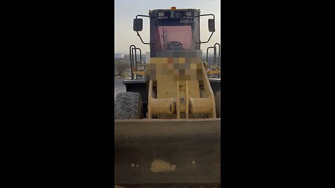 Komatsu shovel WA320 repair tire