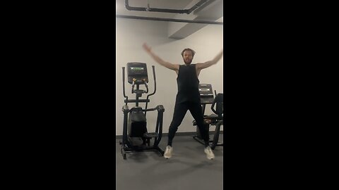 round 2 of 10 from hiit workout #2 ✝️