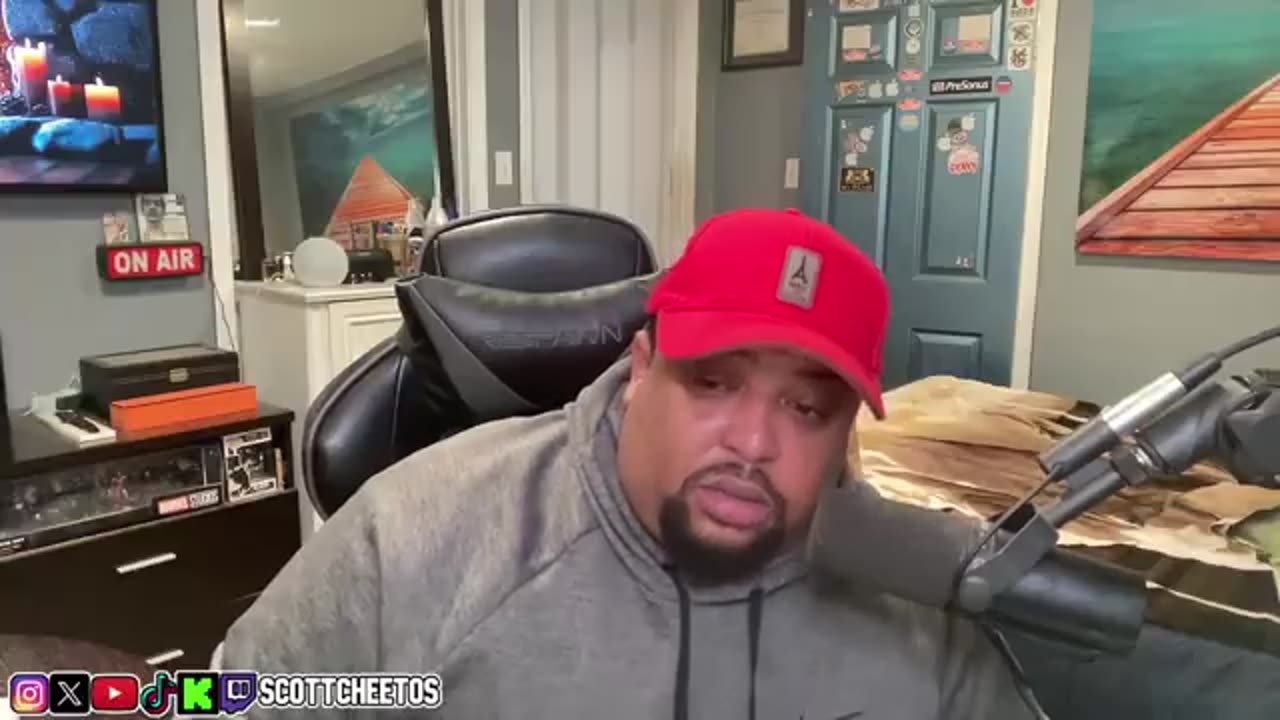 Saturday Night Predator Scottcheetos wasted eating and a being a bad troll 11/08/25 P2