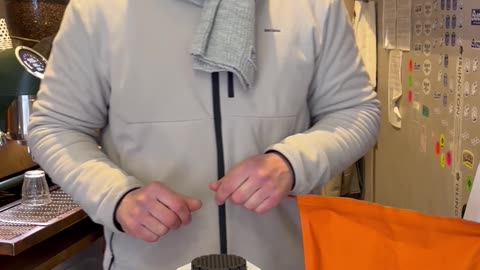 Brewing a Kenyan, washed process by Tanat coffee, Paris, France on Aeropress