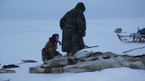 10 Inuit Tricks To Stay Warm Inside An Igloo Without Gas/Electricity