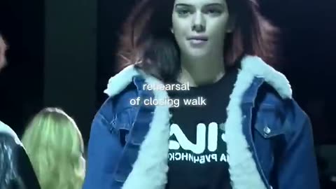 Kendall Jenner walk😍❤️‍🔥#kendalljenner#short