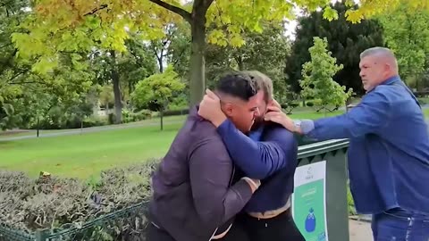 Paris 🇫🇷 Foreign scammers are taught a lesson by lads with fart guns, pepper spray