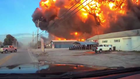 New angle shows deadly UPS cargo plane crash in Louisville