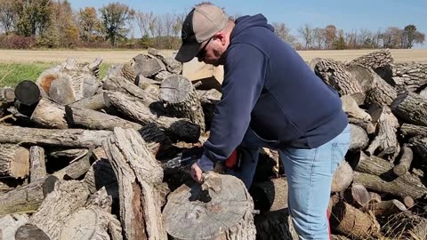 The Battery-Powered Electric Mini Chainsaw You’ve Been Waiting For!