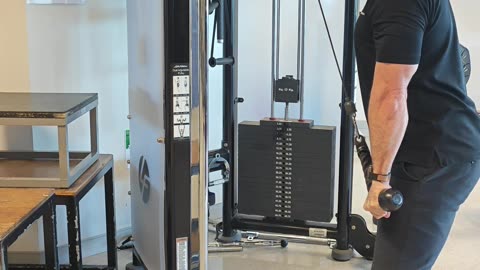 Tricep Pulldown