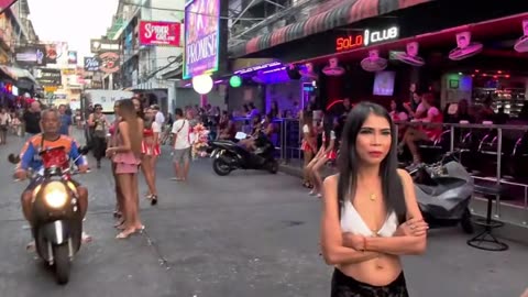 Walking tour Soi 6 Pattaya