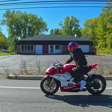 Just pure good vibes on two wheels