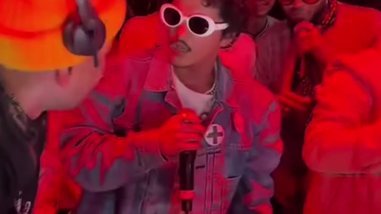 DJ Made by Bruno Mars 🤨😱