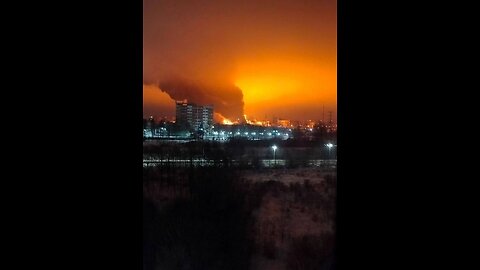 🔥🔥🔥 This is how an acetone plant in the Leningrad region burned at night.