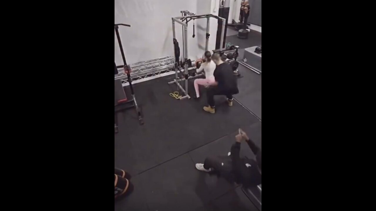 Fitness Woman’s KNOCKSOUT Man For Touching Her Butt