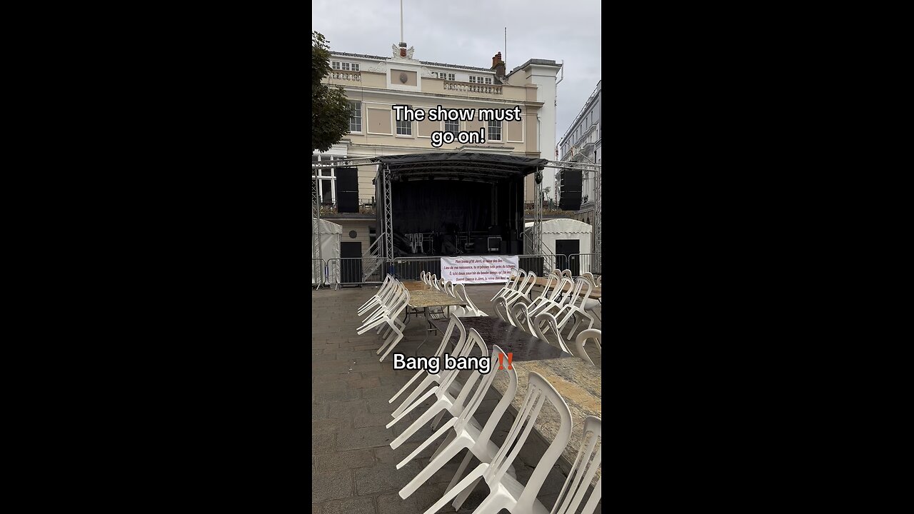 Royal square Show must go on