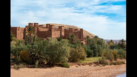 طاولة لشخصين حول موضوع "التعليم المنزلي هو الحرية"